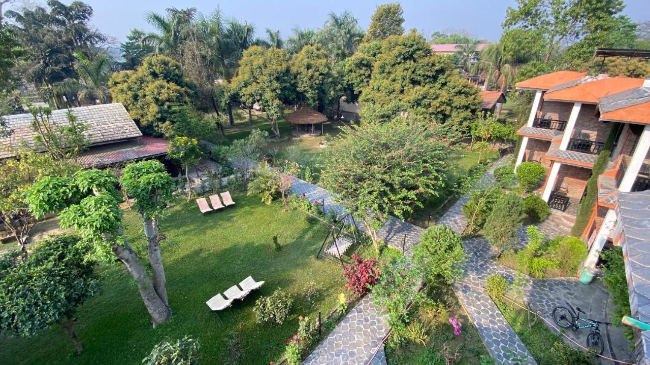 Chautari Garden Resort Sauraha Extérieur photo